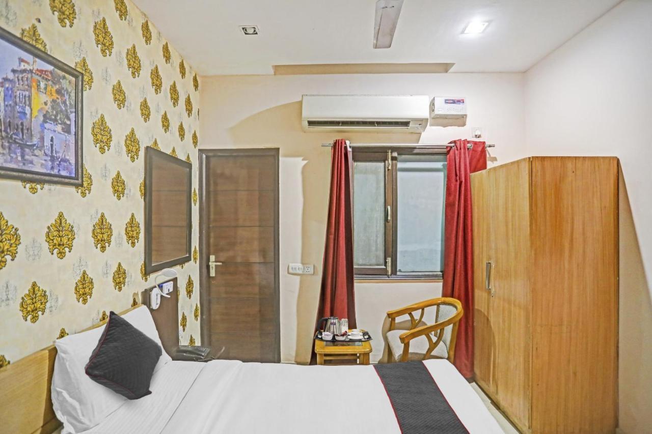 Hotel O Shivam Guest House New Delhi Extérieur photo