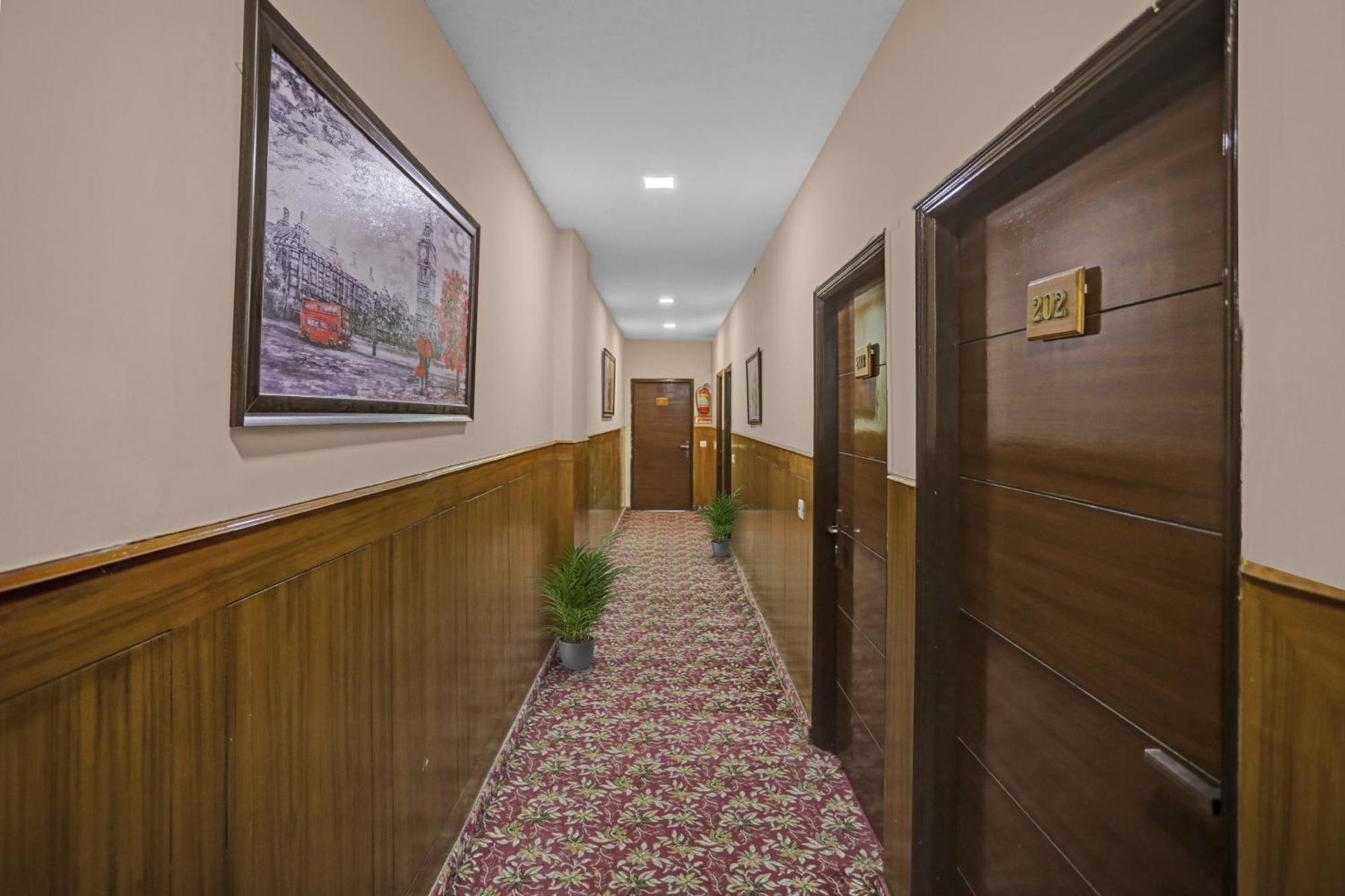 Hotel O Shivam Guest House New Delhi Extérieur photo