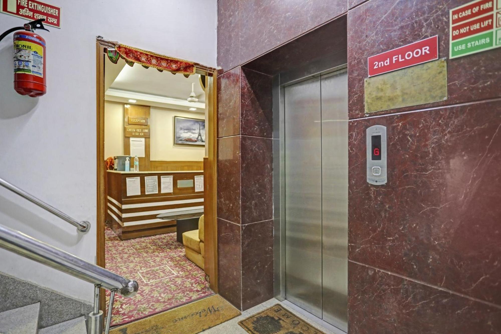 Hotel O Shivam Guest House New Delhi Extérieur photo